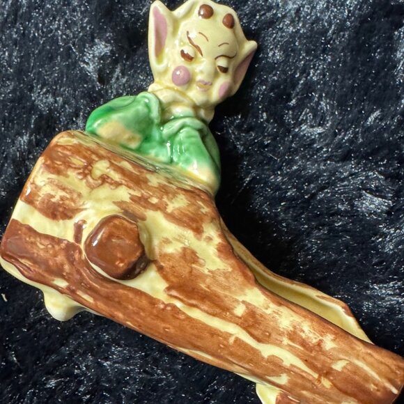 Vintage Ceramic Elf  Pixie  Log Planter Figurine - Picture 3 of 6